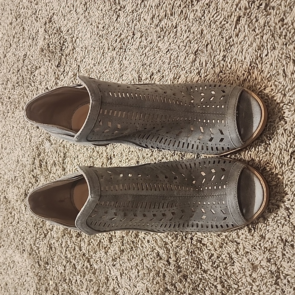 Qupid Gray Peep-Toe Heels